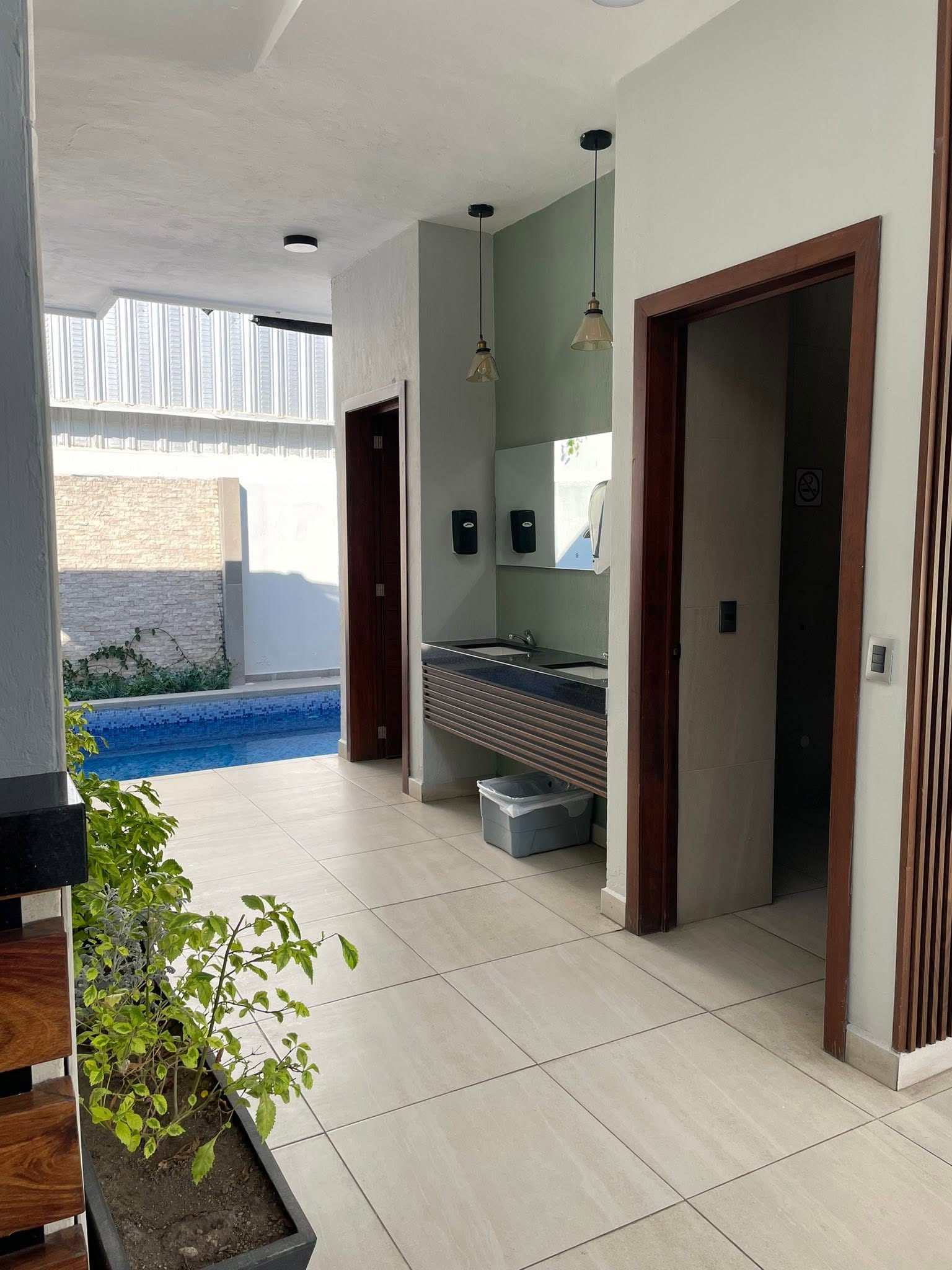 Área Sanitaria con Insumos Incluidos - Terraza La Opulenza